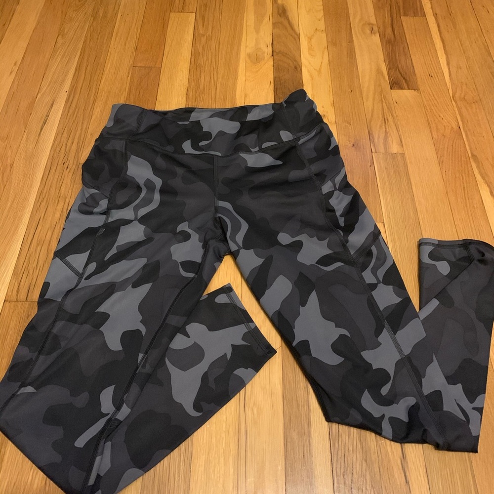 Camo leggings
